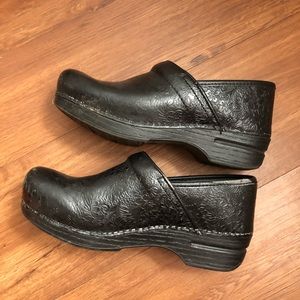 Danskos size 8 - flower pattern